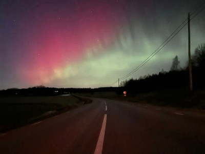 Photo from RadioWix taken at the northern lights in 2023.