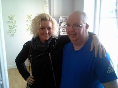 The singer Sandra Estberg from the dance band Martinez is a guest of Mårten Carlsson at RadioWix.